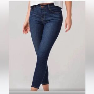 J Brand Capri Mid Rise. Size 29. Deep indigo. Great shape